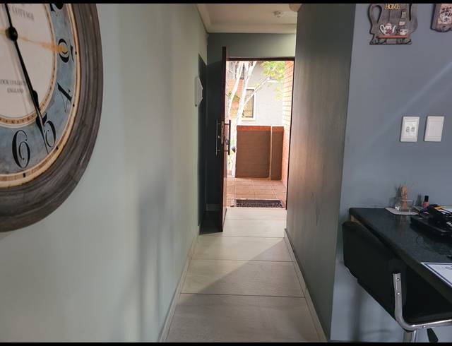 3 BEDROOM DUPLEX TO LET IN WATERVAL EAST